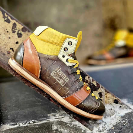 Kamo Gutsu bij Taft Shoes