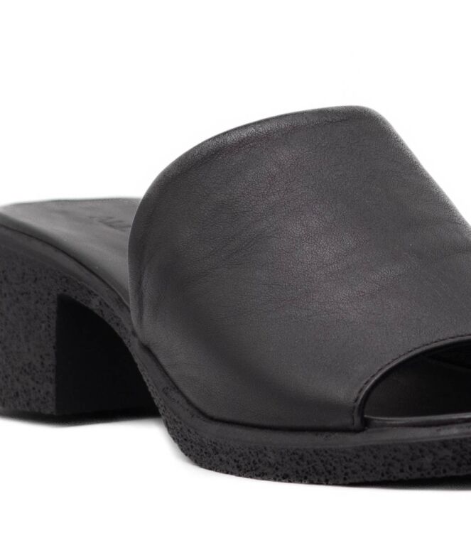 All Black Muiltjes in Zwart online kopen.