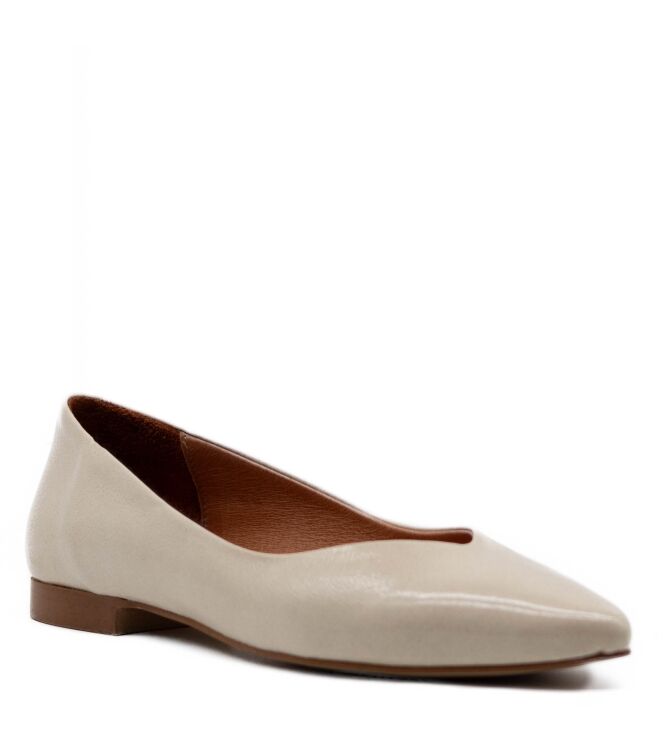 Belang Dames Puntige Ballerina in Gebroken Wit online kopen