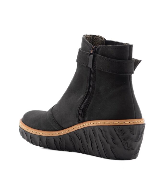 El Naturalista  dames enkellaarsje zwart 12 zwart suede/nubuck Direct leverbaar uit de webshop van www.taft.nl/