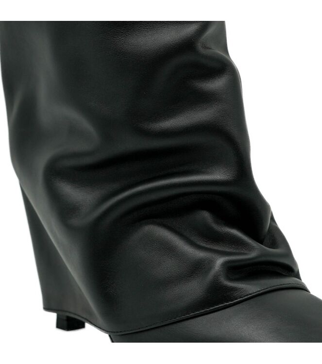 Gisel Moire Gisel Moire dames enkellaarsjes zwart Vitello Nero Gisel Moire dames enkellaarsjes zwart 11 zwart leer Direct leverbaar uit de webshop van www.taft.nl/