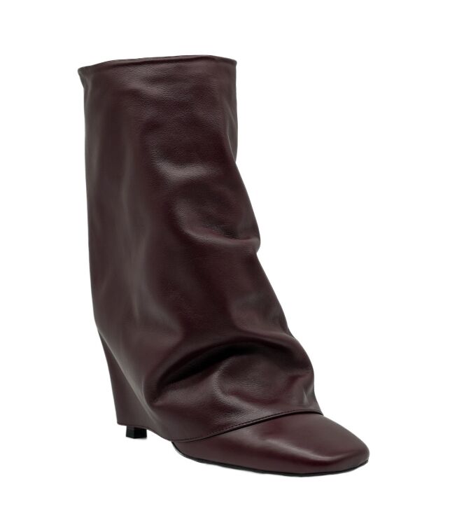 Gisel Moire Gisel Moire dames enkellaarsjes bordeaux Vitello Bordeaux Gisel Moire dames enkellaarsjes bordeaux 25 rood donker bordeaux Direct leverbaar uit de webshop van www.taft.nl/