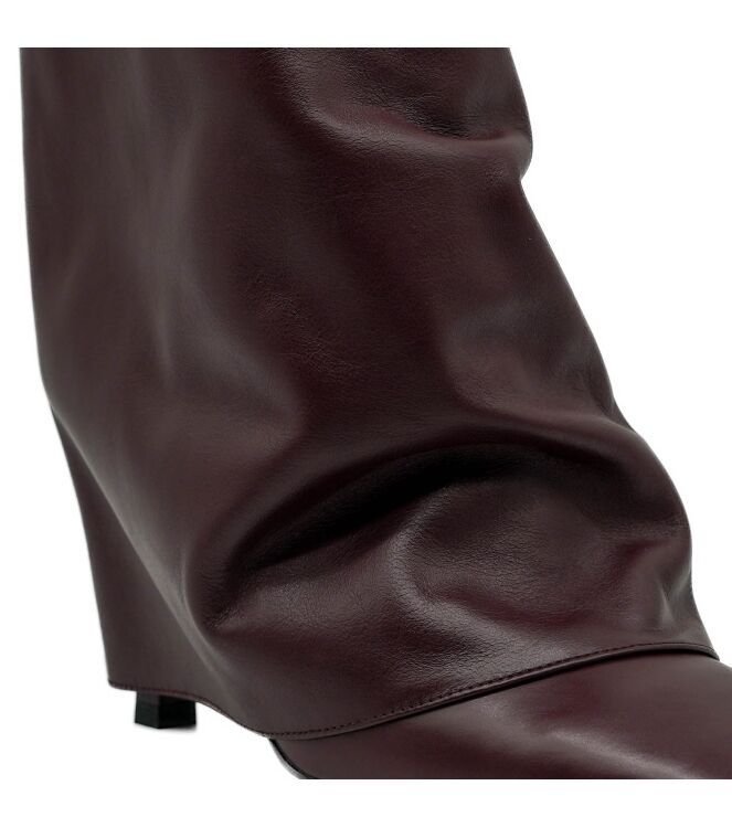 Gisel Moire Gisel Moire dames enkellaarsjes bordeaux Vitello Bordeaux Gisel Moire dames enkellaarsjes bordeaux 25 rood donker bordeaux Direct leverbaar uit de webshop van www.taft.nl/