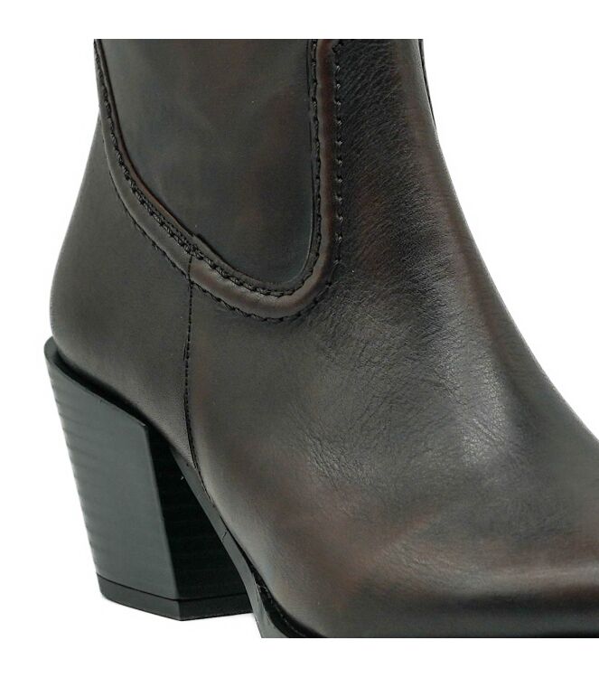 Dansi Dansi dames enkellaarzen bruin Hold Caobo Dansi dames enkellaarzen bruin 61 bruin leer Direct leverbaar uit de webshop van www.taft.nl/