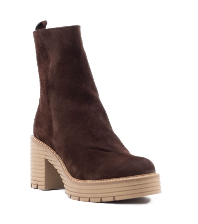 Belang Belang dames enkelboots plateau bruin Velour Mustang Belang Dames Platform Enkellaarzen in Bruin online kopen