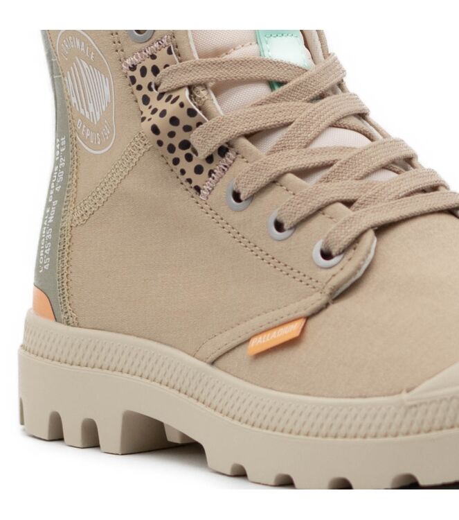 Palladium Dames Hoge Veterschoenen in Beige online kopen