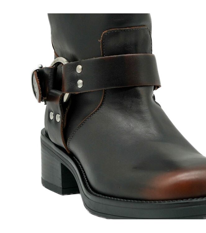 Gisel Moire Gisel Moire dames bikerboots bruin Asport Marrone Gisel Moire dames bikerboots bruin 69 bruin combi. Direct leverbaar uit de webshop van www.taft.nl/